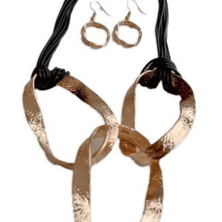 black-multi-corded-linked-brass-ring-neckpiece-set